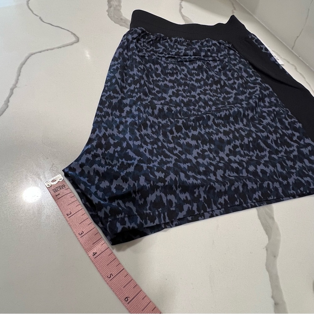 Athleta Nwt Women's Brookylyn Jogger shorts  lightweight size‎ 18 navy alvn - Picture 12 of 13